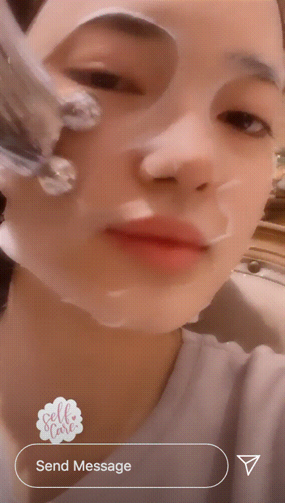 Chăm massage với cây lăn của giới nhà giàu nên da Châu Bùi luôn căng đét, chị em xem xong sẽ muốn đu theo-5