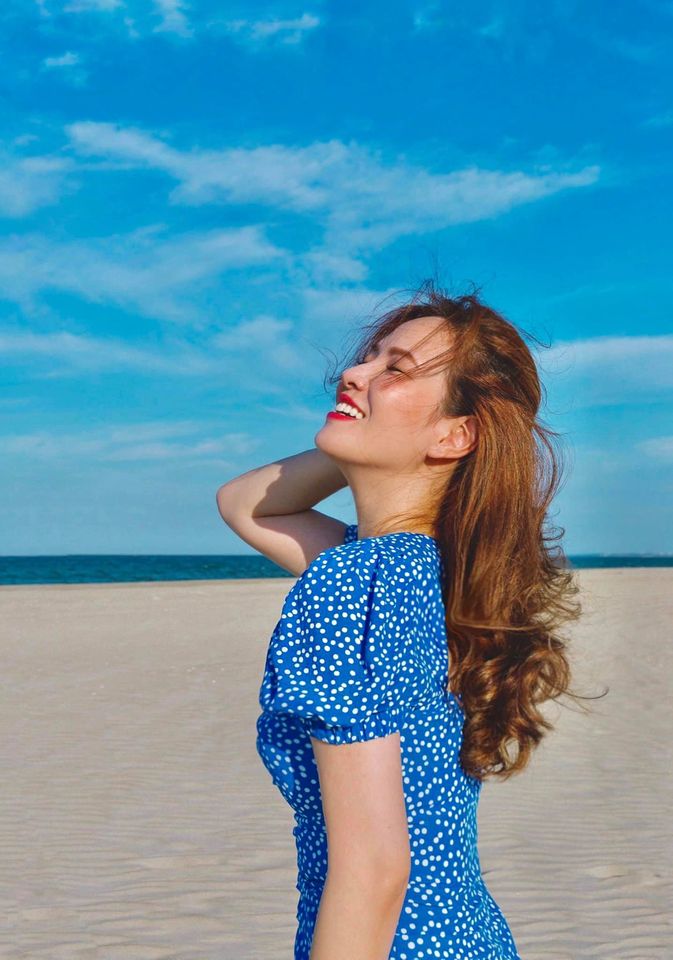 2 nàng tiểu tam hot nhất dàn hậu cung VTV: Người diện váy xinh ngất, người kín đáo vẫn sexy tột cùng trong street style tuần này-3