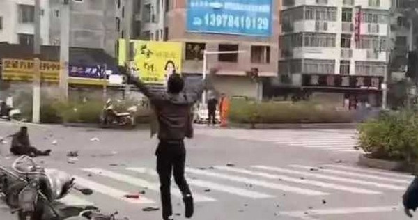 Mâu thuẫn gia đình, gã thanh niên lái xe tông chết bạn gái em trai rồi gây tai nạn khiến 5 người thương vong-1