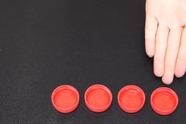 Chai nhựa cắt dán lên miếng cọ rửa lại hóa tác dụng thần kỳ chuyên sử dụng trong nhà bếp-5