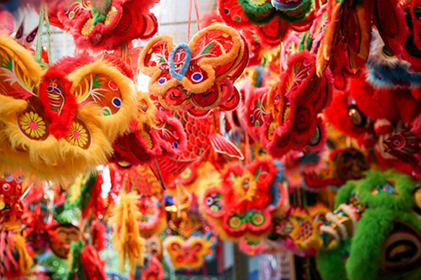 Hàng Mã nườm nượp khách, vì sao tiểu thương vẫn méo mặt kêu trời-7