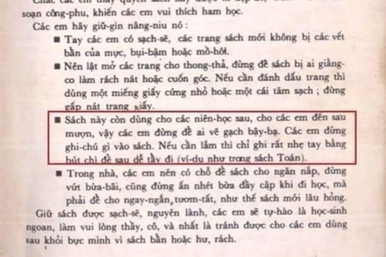 Dân mạng thi nhau chia sẻ một trang trong cuốn sách giáo khoa của thế hệ trước, nội dung mở đầu khiến ai nấy bất ngờ: Sao mà ấm áp thế!