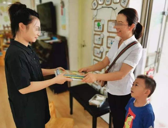 Giáo viên mầm non đăng tin lên mạng xã hội, phụ huynh xem được nhao nhao làm ầm lên, hiệu trưởng nói: Đã sa thải”-1