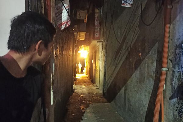 Kẻ bạo hành con gái 6 tuổi trốn thoát khỏi cuộc vây bắt tại Hà Nội-2