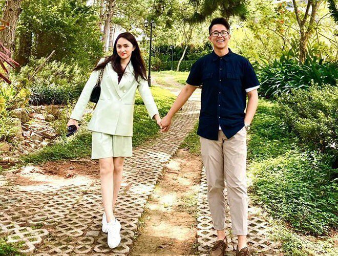 Matt Liu khoe cặp áo hiệu 20 triệu kèm lời cảm ơn bé yêu, ai cũng đoán ngay quà Hương Giang-11