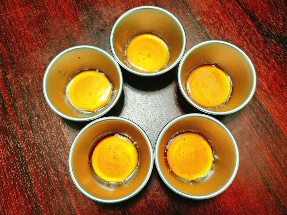 Cách làm caramen tại nhà bằng nồi hấp không bị rỗ, đúng tiêu chuẩn mềm mịn như mây-3