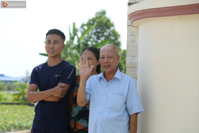 Một ngày theo xe cứu thương miễn phí của ông Đoàn Ngọc Hải: Tôi chẳng có gì hạnh phúc đâu, bệnh nhân chịu bao đau đớn thì mình hạnh phúc làm sao được-19