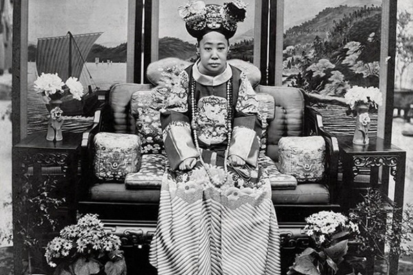 Vị Hoàng hậu trụy lạc nhất lịch sử La Mã, bán dâm ngay trong cung điện-4