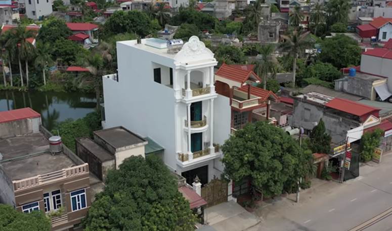 NTN - YouTuber bị ném đá nhiều nhất Việt Nam khoe nhà 4 tầng mới xây, nhìn là thấy to nhất phố rồi!-5