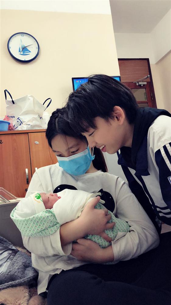 Mẹ Thái Nguyên sinh mổ lần 5 vì quá nghiện con, có lần đang mổ thì gặp trục trặc nên bị y tá liên tục tát vào mặt-5