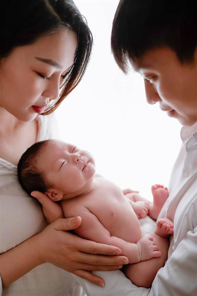 Mẹ Thái Nguyên sinh mổ lần 5 vì quá nghiện con, có lần đang mổ thì gặp trục trặc nên bị y tá liên tục tát vào mặt-9