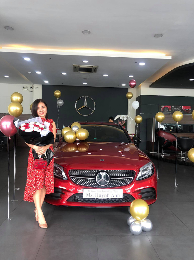 Ấn nút trong Bạn muốn hẹn hò, sau 5 năm người phụ nữ viên mãn với cuộc sống có xe sang tiền tỷ, toàn bộ nhà đất tài sản đều được chồng cho đứng tên!-8