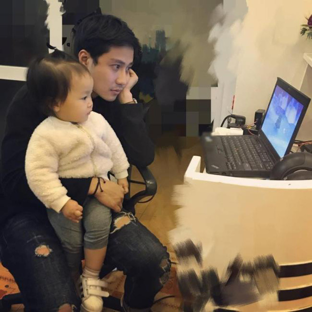 Hôn nhân bí mật của Thanh Sơn: Luôn thấy có lỗi, khóc vì xa con, thái độ của vợ khi chồng đóng cảnh nóng gây chú ý-8