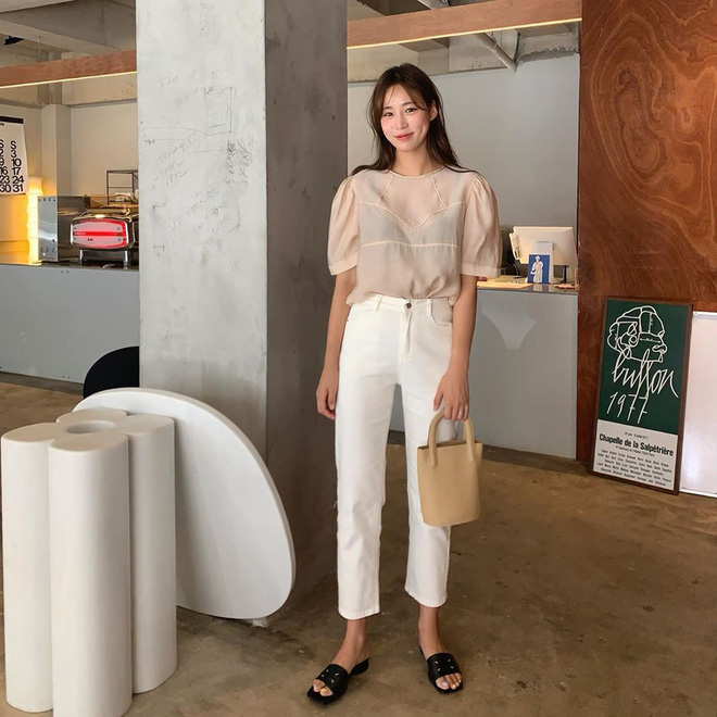 Sắm áo blouse, bạn sẽ triển được ngay 6 chiêu mix đồ yểu điệu, sang xịn thôi rồi-6