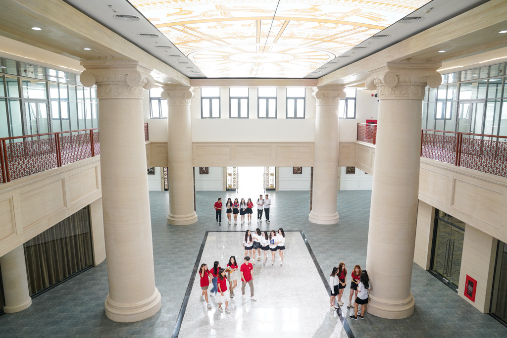 Dành cho những thí sinh đang phân vân giữa Đại học Ngoại thương và Đại học Kinh tế Quốc dân: Đây là so sánh giúp bạn có cái nhìn sáng suốt nhất-6