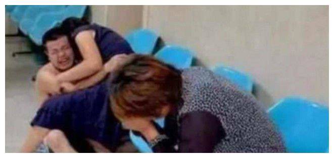 Con dâu vỡ ối sớm mẹ chồng không cho mổ, nhìn đứa trẻ ra đời cả nhà khóc ngất-2