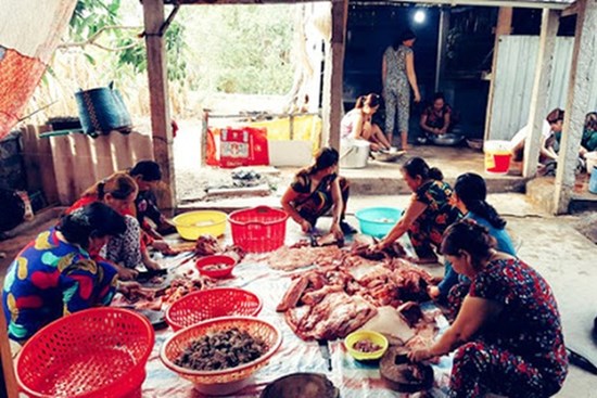 Nhà có giỗ, vợ ngủ đến gần trưa còn phán câu 