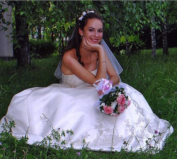 Rúng động: Cựu hoa khôi Nga vô cớ dùng dao đâm nhân viên siêu thị, câu nói khó hiểu đầy thù hằn lúc hành động khiến nhiều người lạnh gáy-8