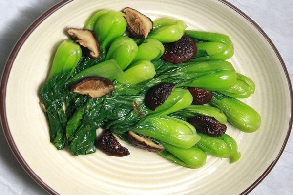 Chỉ cần nhớ 3 điều này, rau xào luôn xanh mướt mắt, giòn ngon ăn đã miệng-1