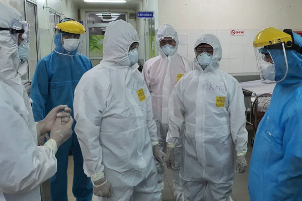 Sáng 10/9, đã 8 ngày không có ca mắc mới COVID-19 ở cộng đồng, 50 bệnh nhân âm tính từ 1-3 lần-2