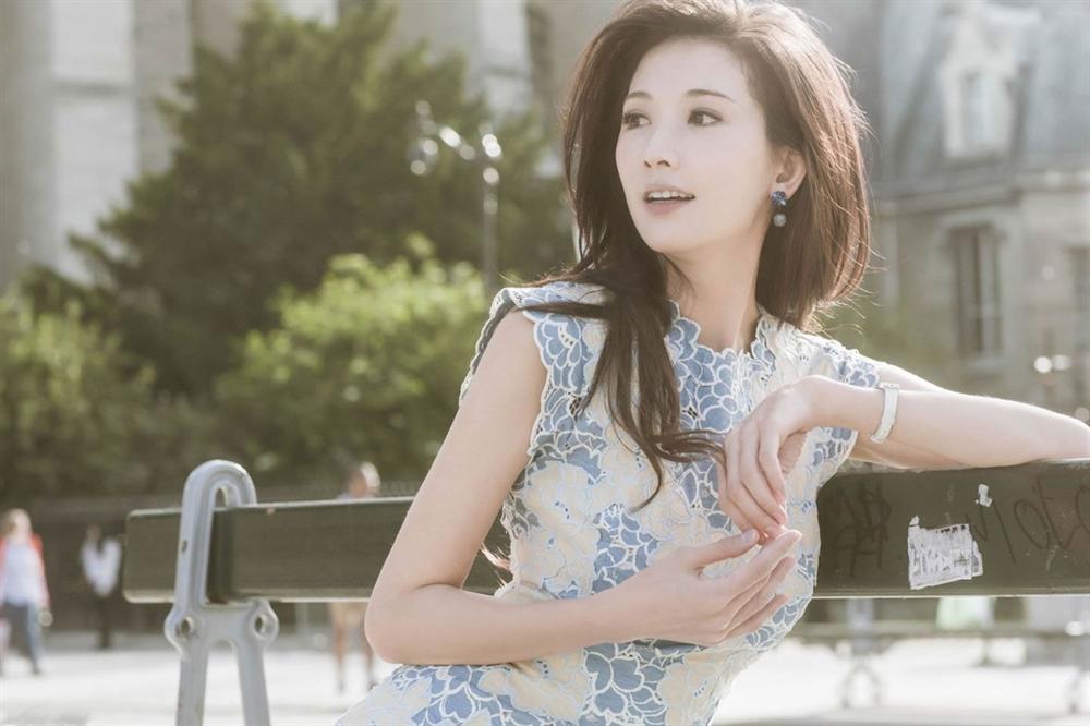 Đã U50 nhưng nàng Mỹ nhân đẹp nhất Đài Loan vẫn gây trầm trồ vì thân hình săn chắc, quyến rũ: Bí quyết đến từ 1 loại nước vô cùng dễ kiếm-3