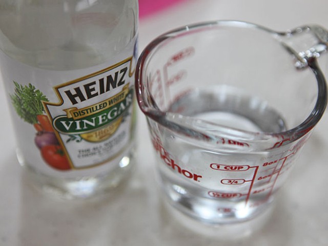 Cách vệ sinh màn hình tivi đúng cách, sạch không tì vết lại không gây hư hỏng-3