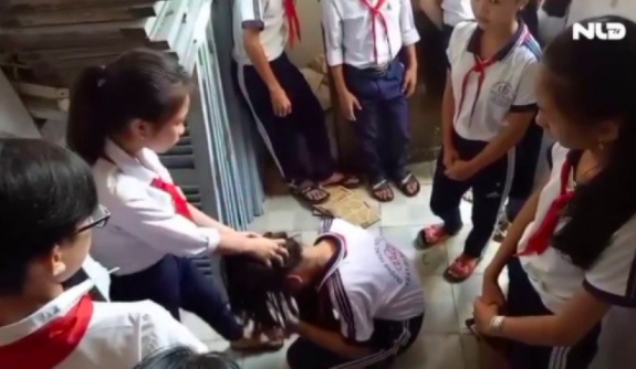 Học sinh đánh nhau sẽ không còn bị đuổi học?-1