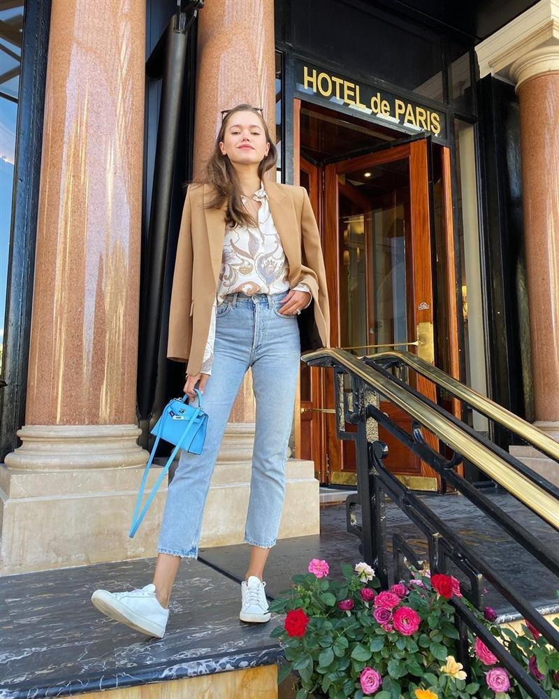 Chẳng cần lồng lộn phá cách, đây mới là 5 item cơ bản mà gái Pháp luôn diện khi Thu về-5