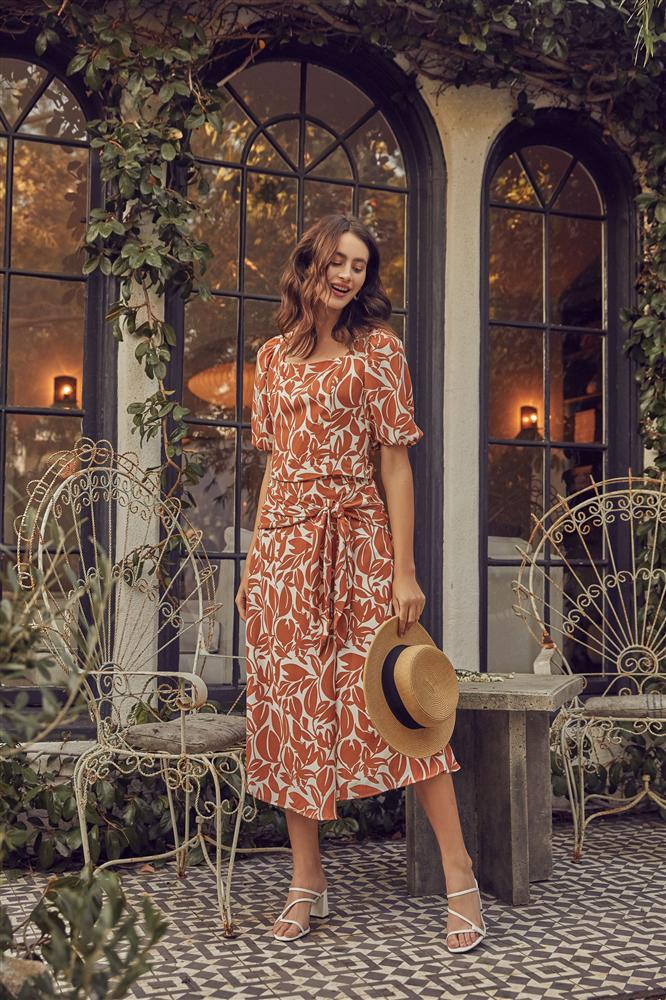 Chẳng cần lồng lộn phá cách, đây mới là 5 item cơ bản mà gái Pháp luôn diện khi Thu về-12