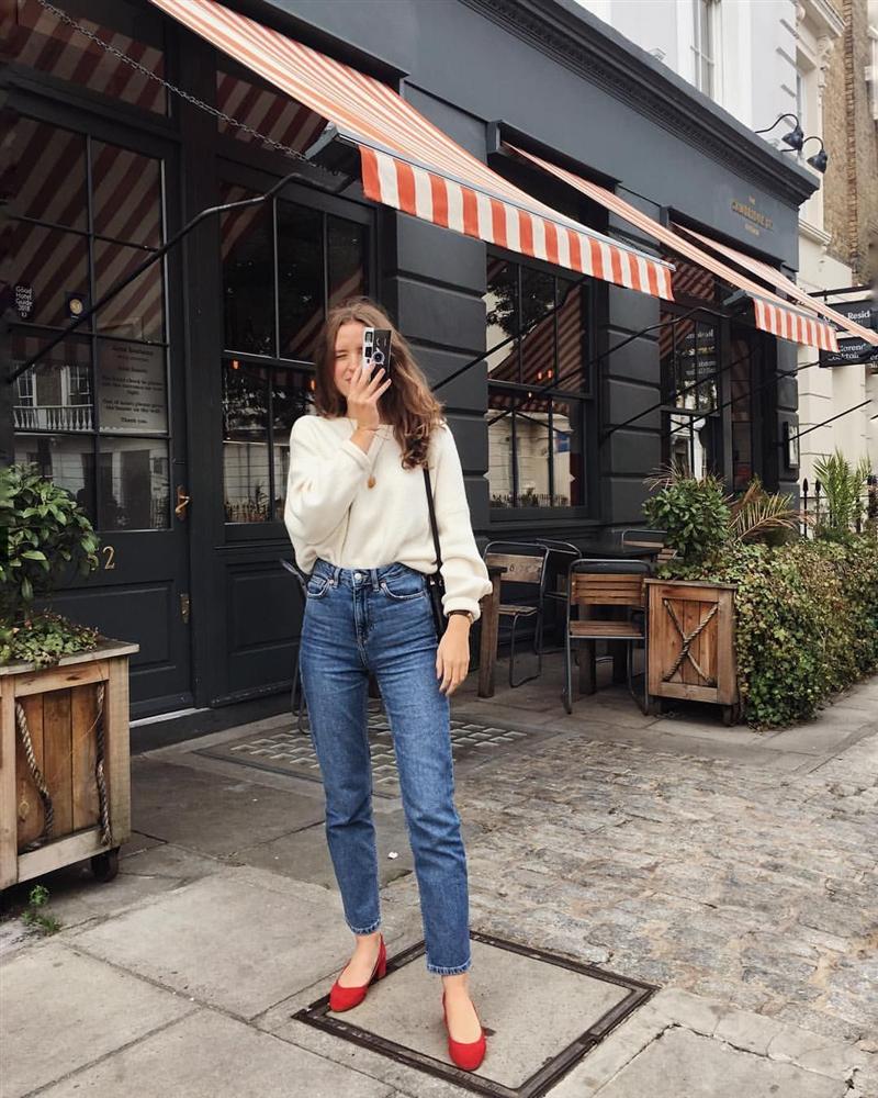 Chẳng cần lồng lộn phá cách, đây mới là 5 item cơ bản mà gái Pháp luôn diện khi Thu về-13