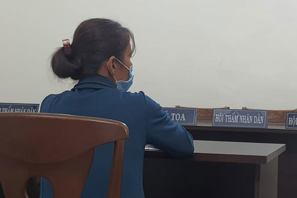 Cùng quẫn vì nghèo khó, người phụ nữ cùng con cháu uống thuốc ngủ tự tử-1