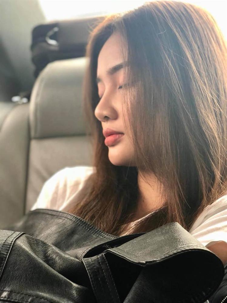 Nàng WAGs đạt điểm 10 nhan sắc và thần thái, đố các thám tử mạng biết là bồ của ai đấy?-6