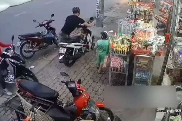 Xe container gây tai nạn liên hoàn trên cầu Phú Mỹ-1
