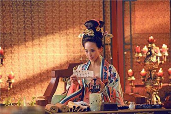 Hoàng hậu xuất thân ca kỹ khiến hoàng đế say như điếu đổ nhờ kỹ năng phòng the tuyệt đỉnh-3