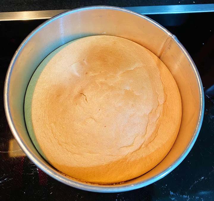 Cách làm bánh bông lan trứng muối chuẩn ngon và bổ dưỡng, đơn giản mà không hề bị tanh-4