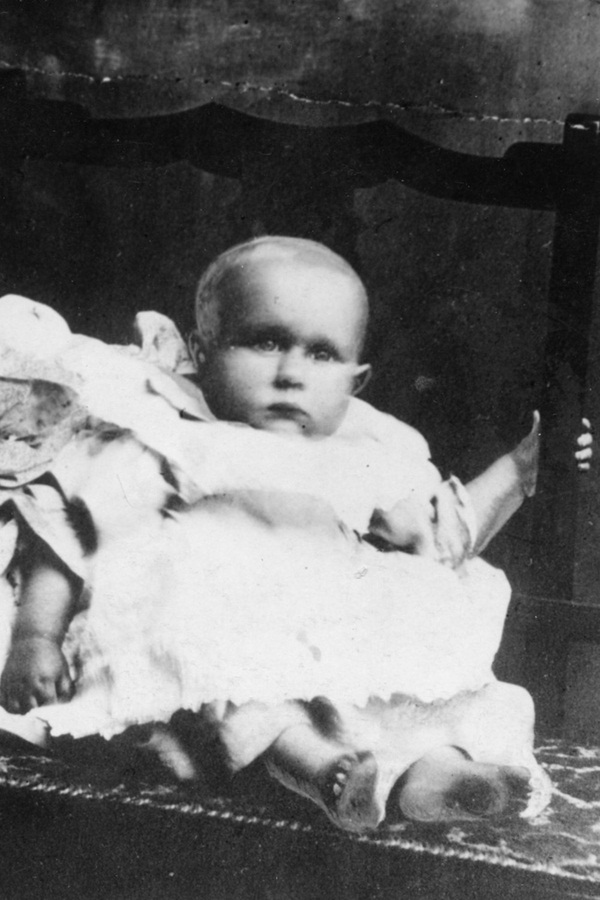 Danh tính của em bé vô danh trong vụ chìm tàu Titanic được hé lộ nhờ chiếc giày nhỏ trong viện bảo tàng sau gần 100 năm-4