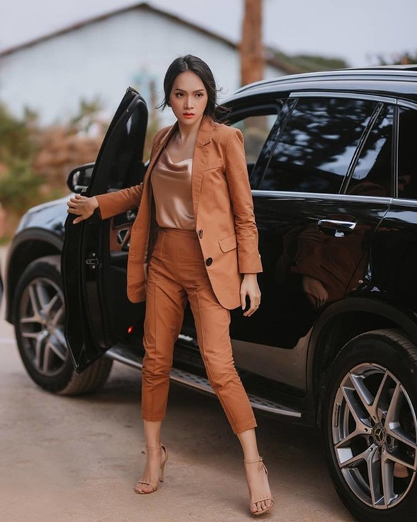 Hương Giang lúc nào cũng chanh sả nhờ diện blazer cực khéo, các nàng hóng ngay để lên hạng phong cách-6