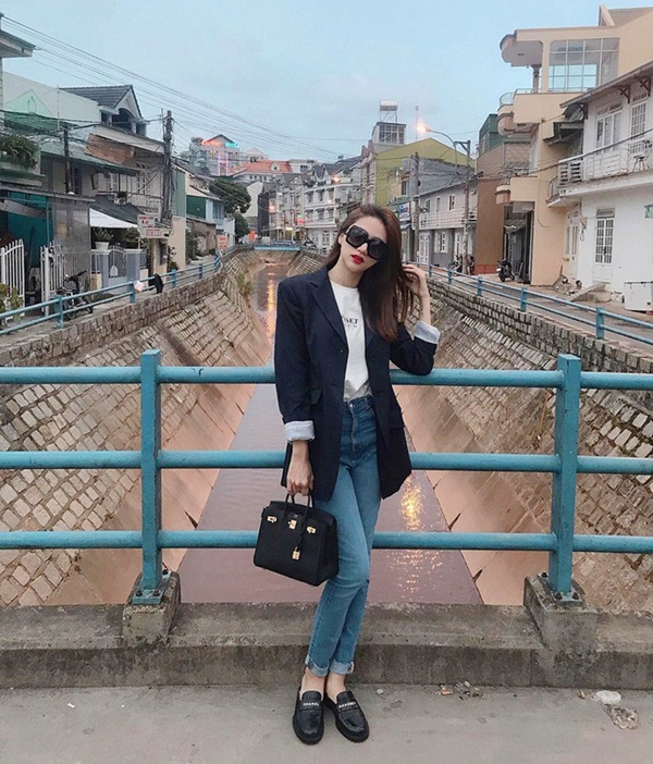 Hương Giang lúc nào cũng chanh sả nhờ diện blazer cực khéo, các nàng hóng ngay để lên hạng phong cách-9