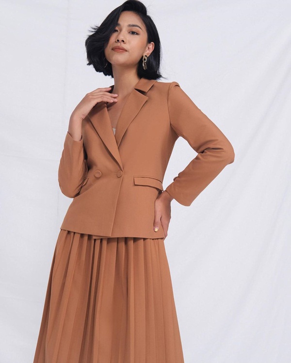 Hương Giang lúc nào cũng chanh sả nhờ diện blazer cực khéo, các nàng hóng ngay để lên hạng phong cách-15