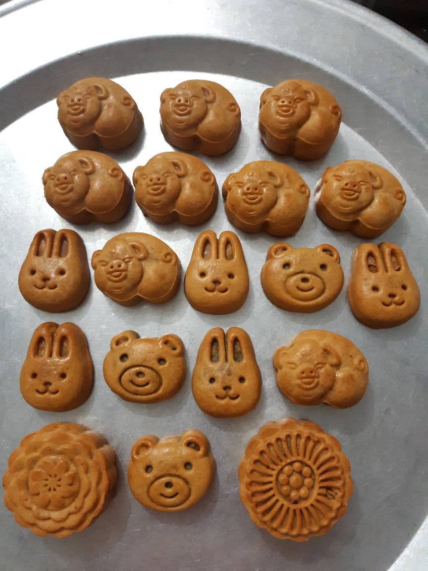 Còn vài tuần nữa là Trung thu, trình độ làm bánh nướng bằng nồi chiên không dầu của các chị em đã đạt đỉnh cao thế này rồi-4