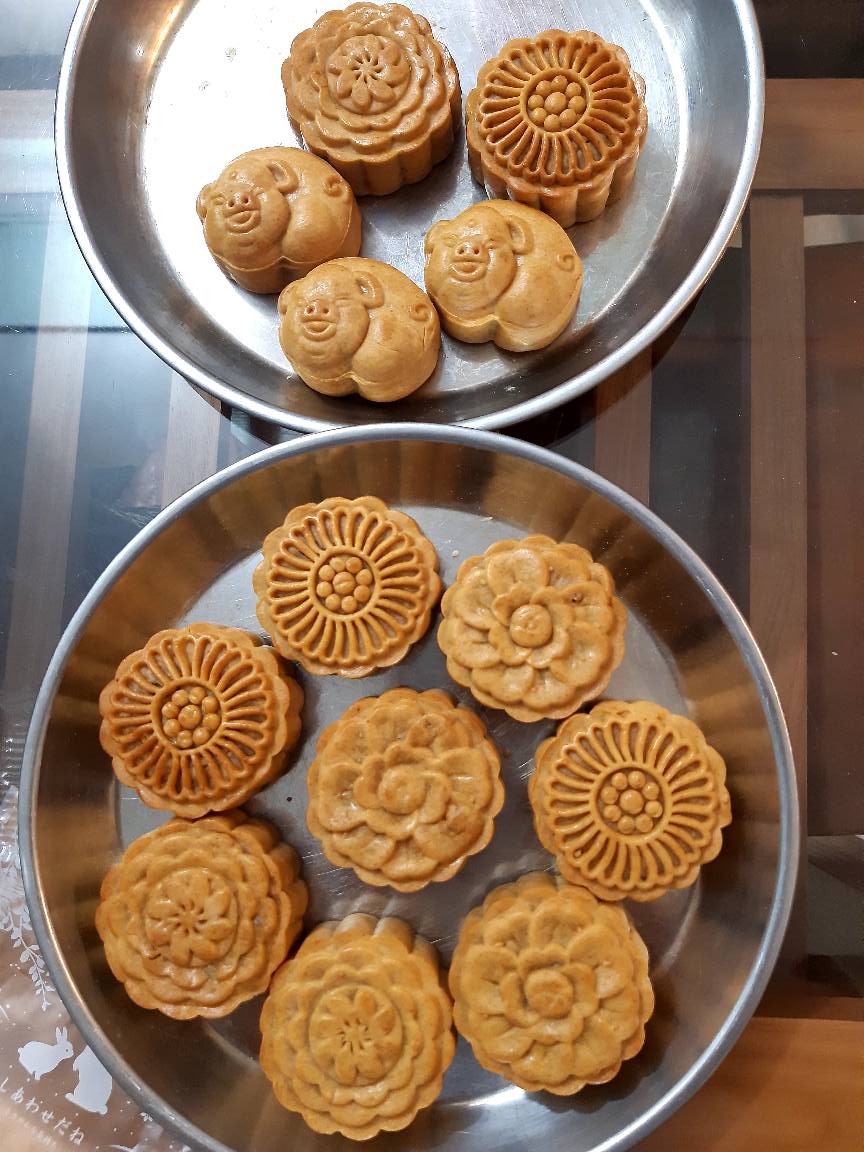 Còn vài tuần nữa là Trung thu, trình độ làm bánh nướng bằng nồi chiên không dầu của các chị em đã đạt đỉnh cao thế này rồi-7