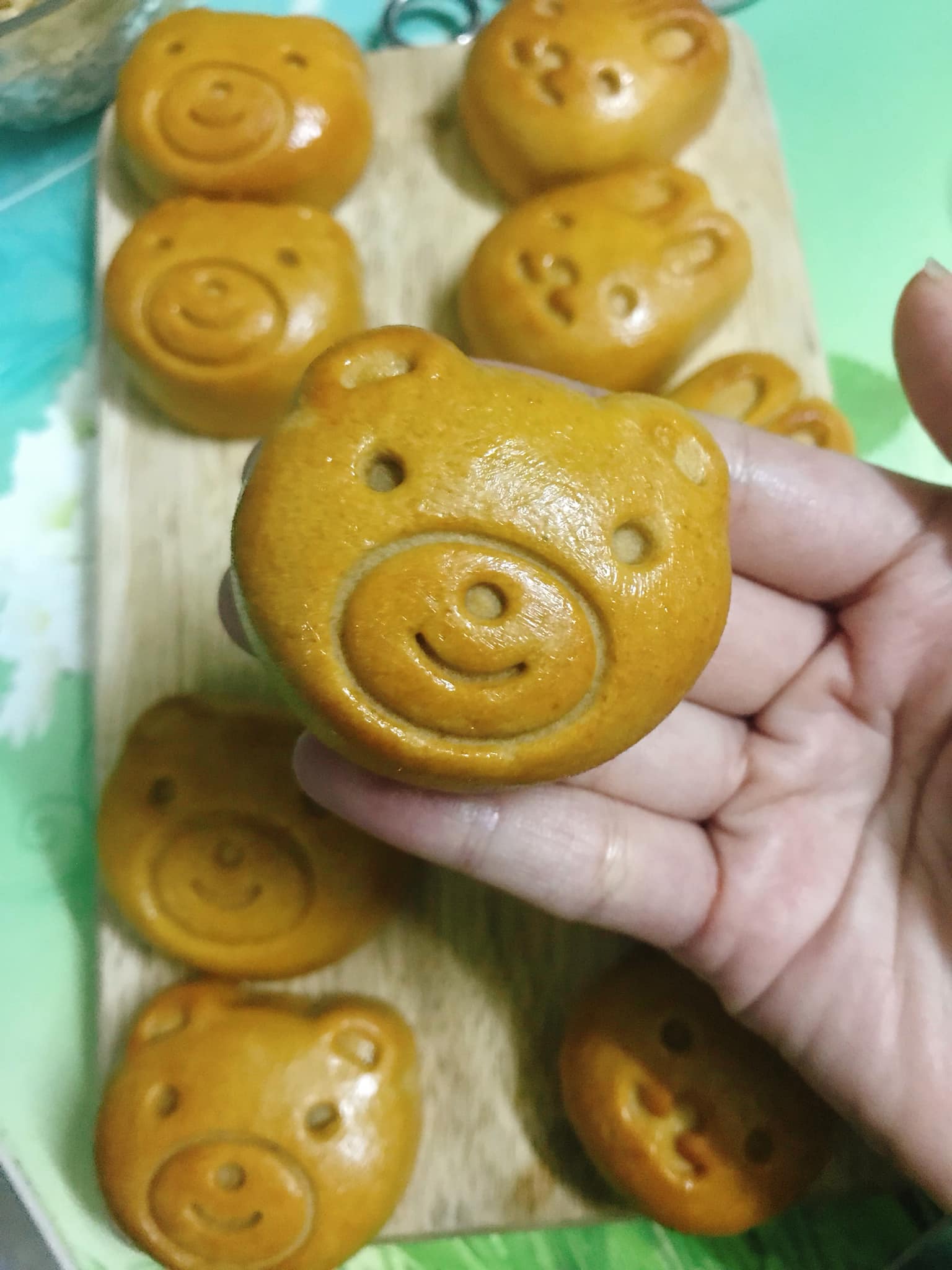 Còn vài tuần nữa là Trung thu, trình độ làm bánh nướng bằng nồi chiên không dầu của các chị em đã đạt đỉnh cao thế này rồi-27