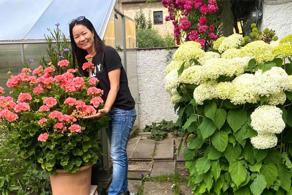 Tận dụng sân thượng chung cư, nữ giám đốc ở Hà Nội đã trồng được một vườn rau đủ loại rau quả sạch với 8 triệu tiền đầu tư-31