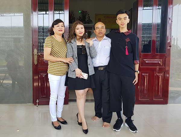 Thủ khoa đầu vào ĐH Bách khoa TP.HCM: Học giỏi nhưng lại cực kỳ khiêm tốn, hé lộ bí quyết làm bài tưởng khó mà dễ như chơi-1