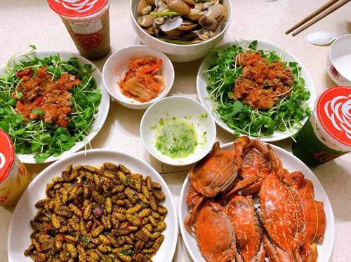 Vừa đi học vừa đi làm, nàng sinh viên Đà Nẵng khoe những mâm cơm sang như nhà hàng-2