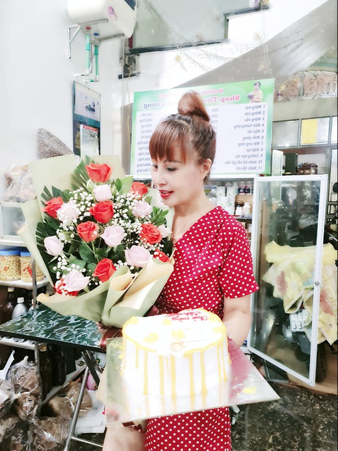 Cô dâu Thu Sao khoe món quà chồng trẻ tặng trong dịp sinh nhật, CĐM vỗ tay chúc mừng-7