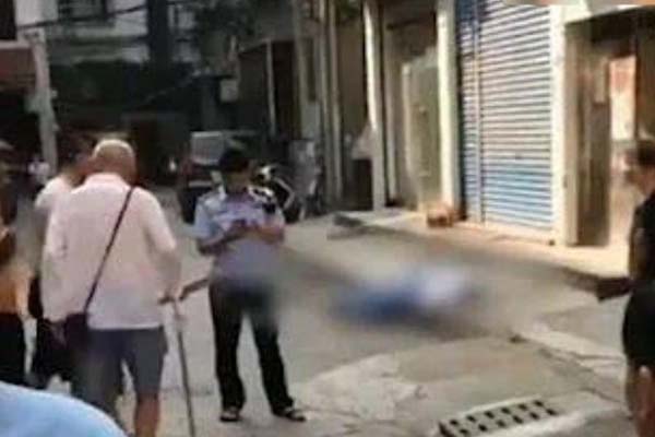 Đại gia cưới 120 vợ rải khắp đất nước, cứ đi xây nhà ở đâu lại lấy vợ ở đó-4