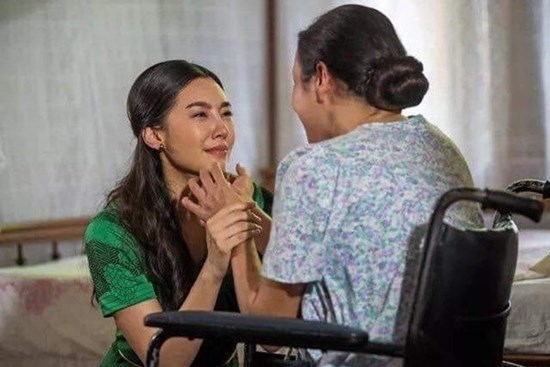 5 năm ở góa một mình chăm mẹ chồng liệt giường, tôi bỗng đổi đời chỉ sau một đêm