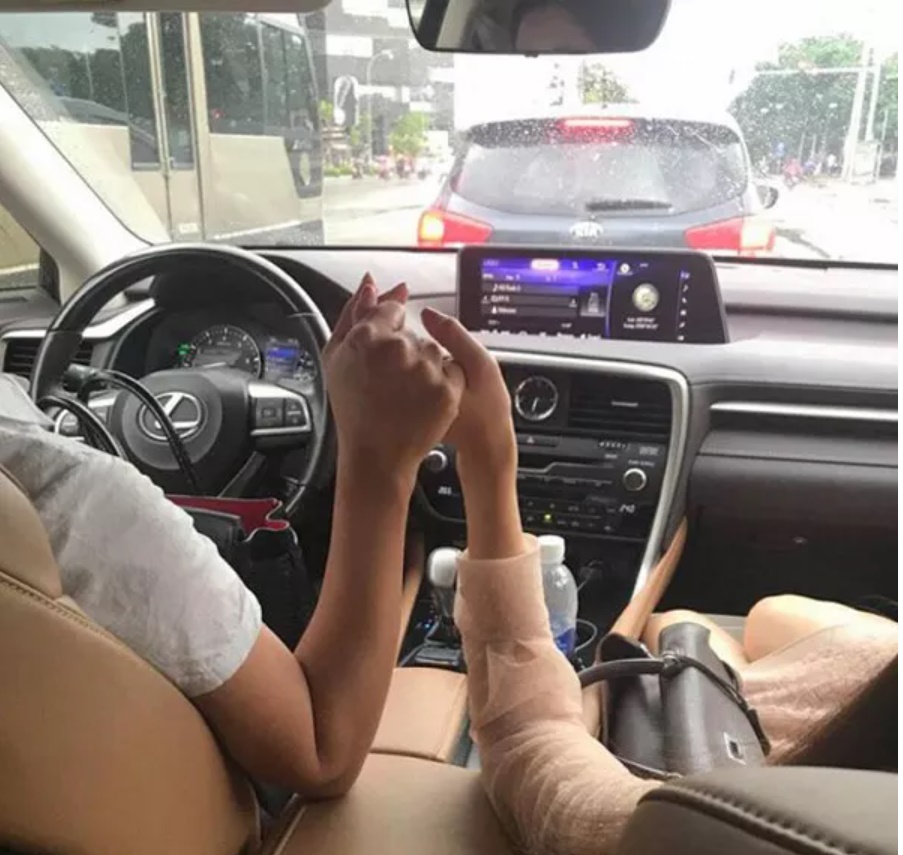 Điều ít biết về chồng giấu mặt của Hồng Diễm - nữ diễn viên nói không với cảnh nóng để giữ hạnh phúc gia đình-2