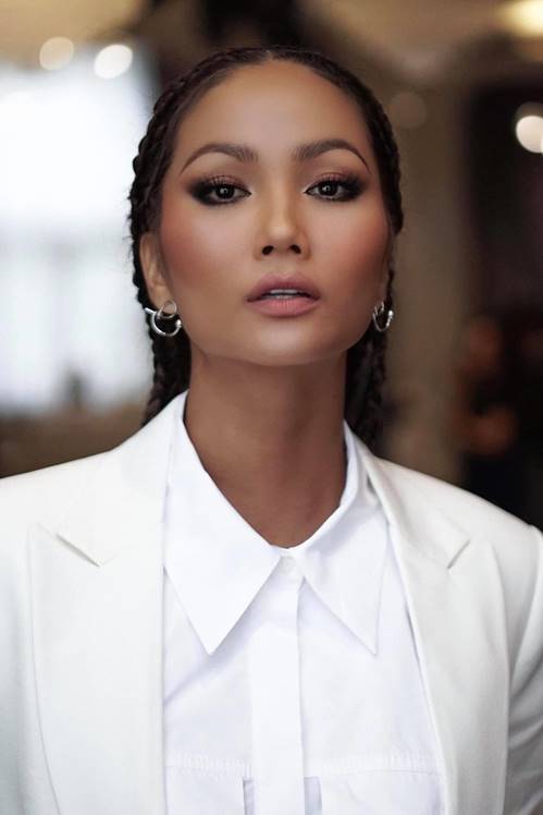 H’Hen Niê cool ngầu với tóc tết chân rết nhưng lại khóc ròng vì pha tháo gỡ sau đó-1